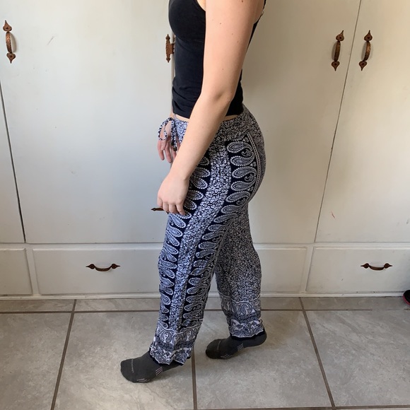 Flowy pants - Picture 3 of 6